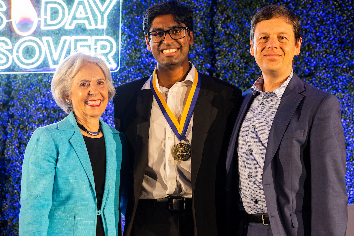 Ashwattham Meenakumari Shankar (center), Goizueta School of Business Boisfeuillet Jones Award winner.